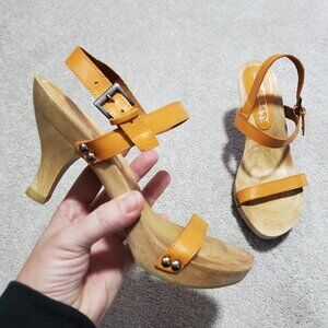 PARALELO by GVA Leather and Wood Heels Sandals Shoes Strappy Gold Women 36, 5.5